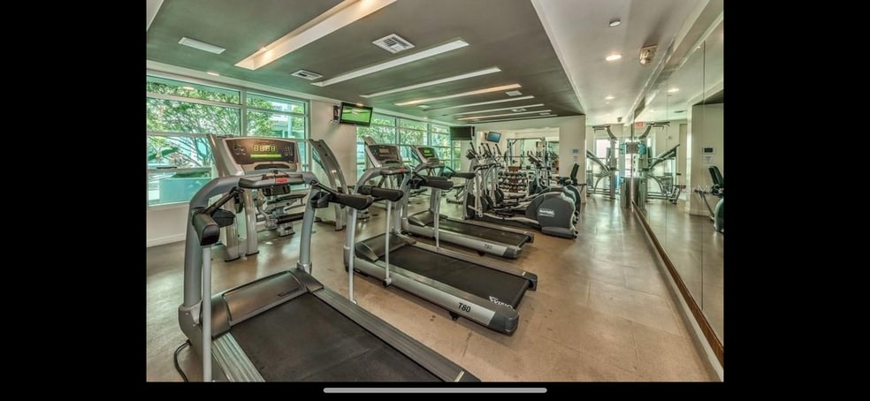 Building Photo - 912 Channelside Dr