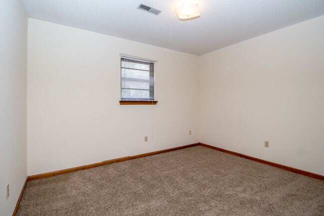 Building Photo - 1609-1611-1611 Handley Pl