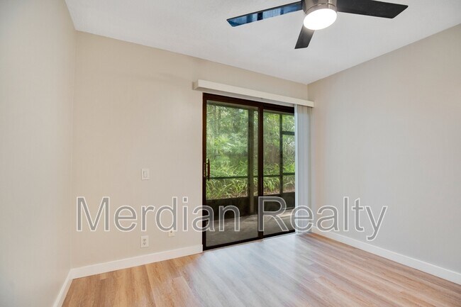 Building Photo - 10 Sheoah Blvd