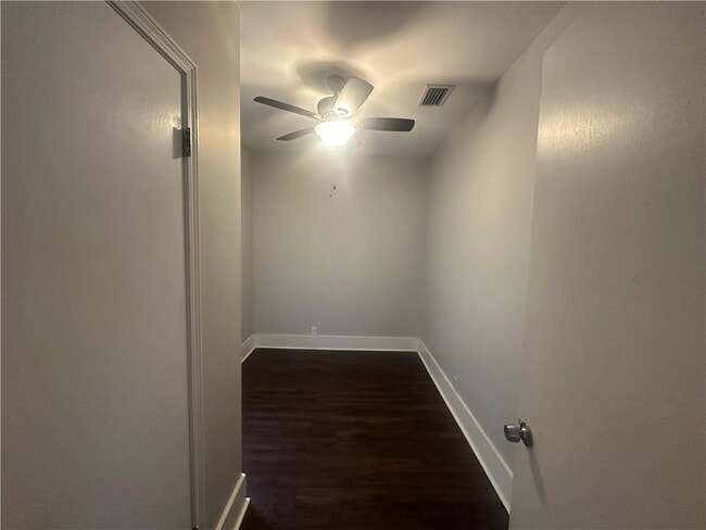 Building Photo - 708 Glenwood St