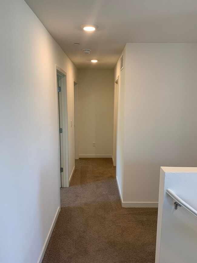Building Photo - 873 Bertino Pl