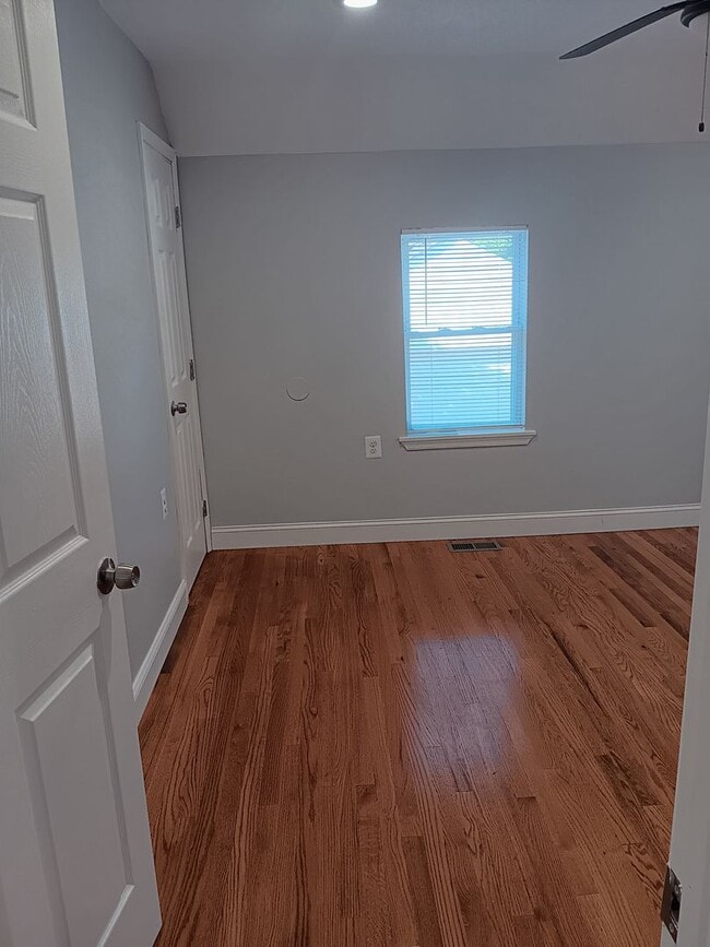 Building Photo - Renovated 3 Bed 2 Bath Single-Family Home in Aberdeen