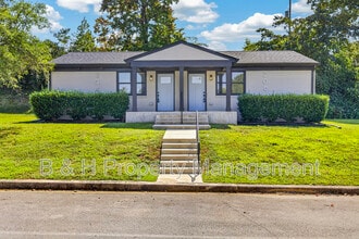 Building Photo - 206 Boatman St