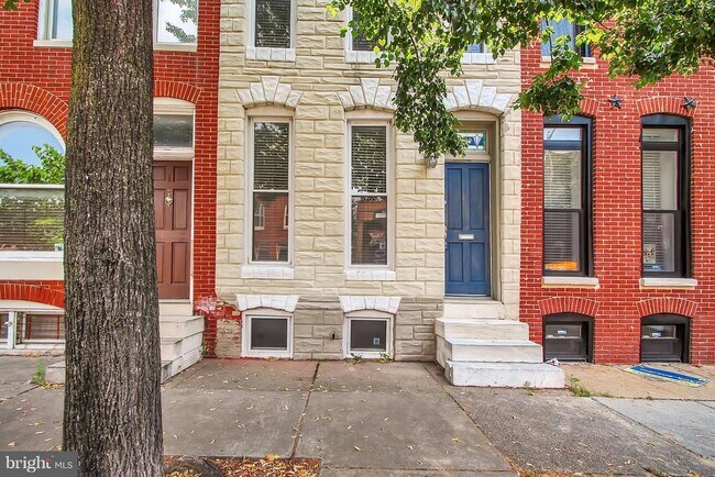 Building Photo - 1029 S Hanover St