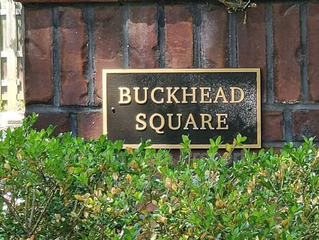 Building Photo - 48 Peachtree Ave NE