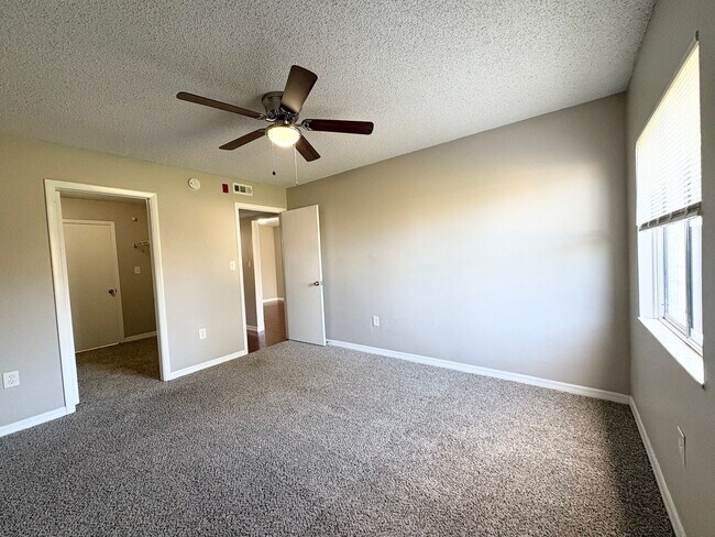 Building Photo - Altamonte Springs 1B/1BA Ground Floor Condo ~ Available NOW!!