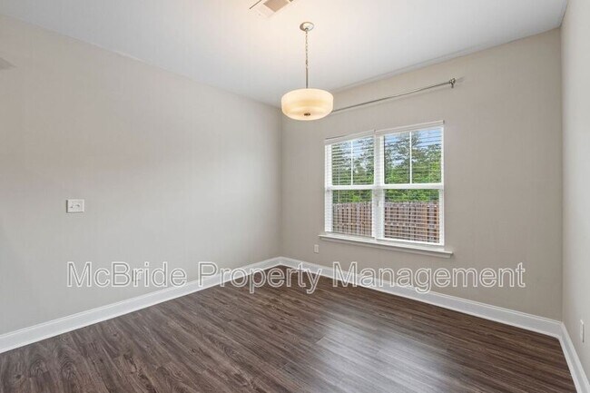Building Photo - 1140 George W Crawford Dr