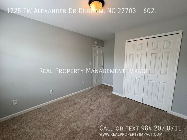 Building Photo - 1725 TW Alexander Dr