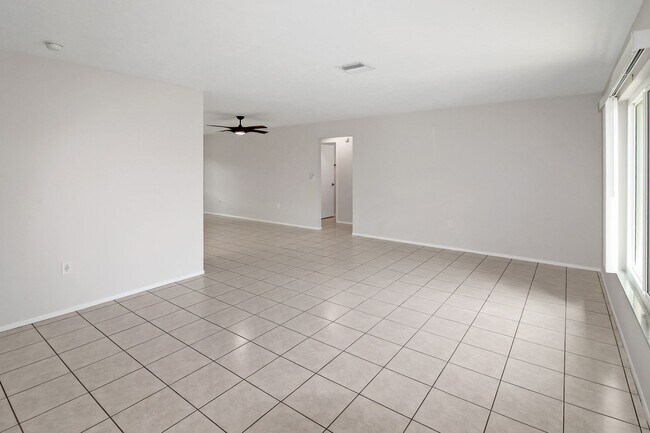 Building Photo - Hourglass Lakes Annual Home for Rent