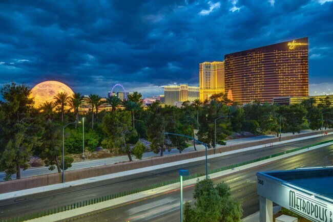 Building Photo - 360 E Desert Inn Rd