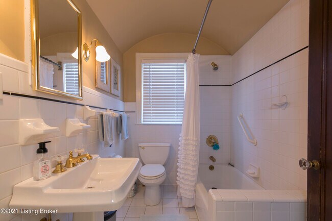 Building Photo - 9 Rebel Rd