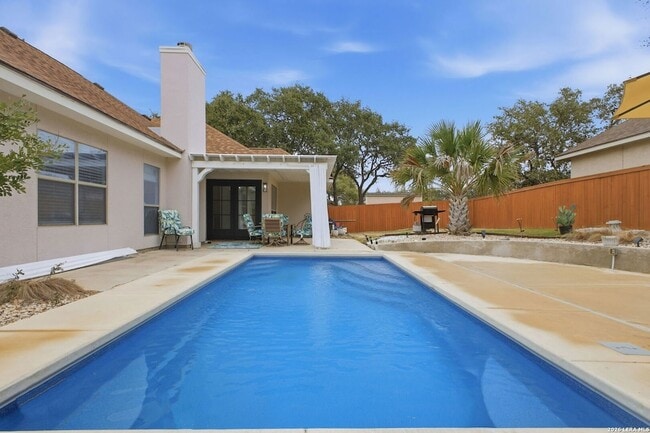 Building Photo - 8906 Breanna Oaks