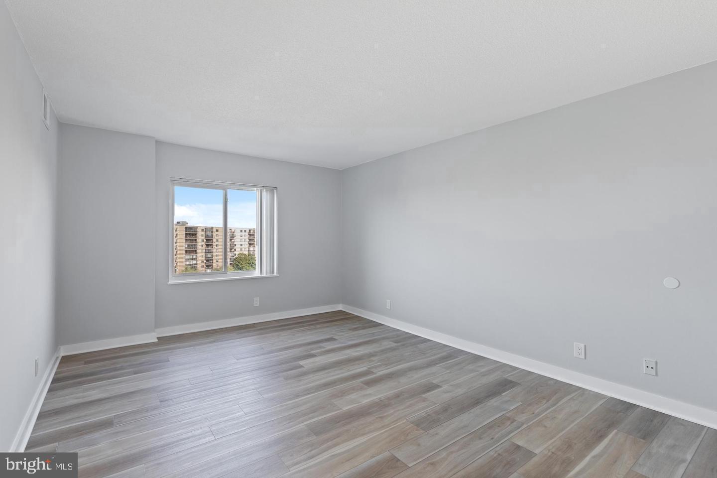 Bedroom - 8370 Greensboro Dr