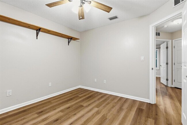 Building Photo - 7 Deerwood St