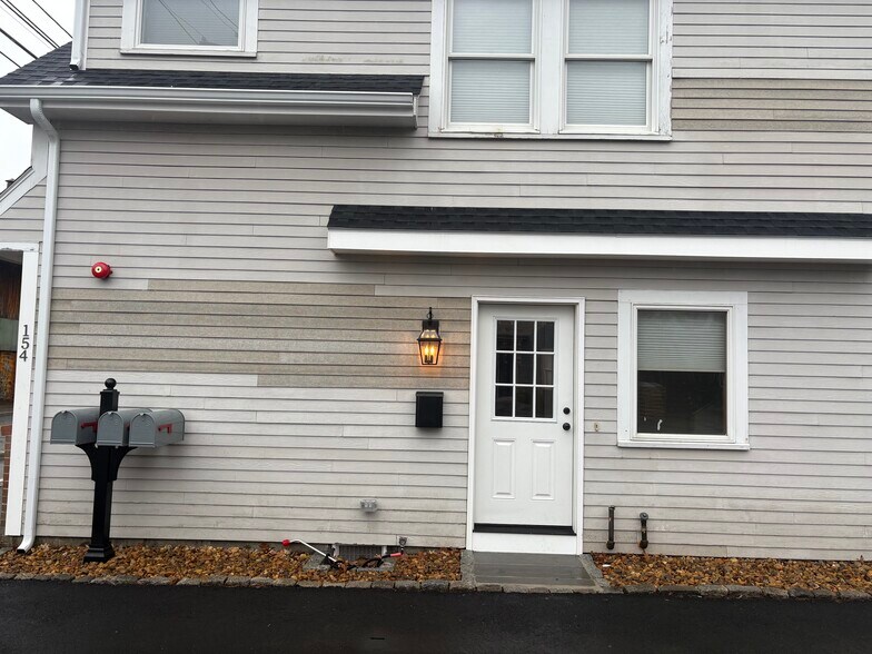 Building Photo - 154 Granite St