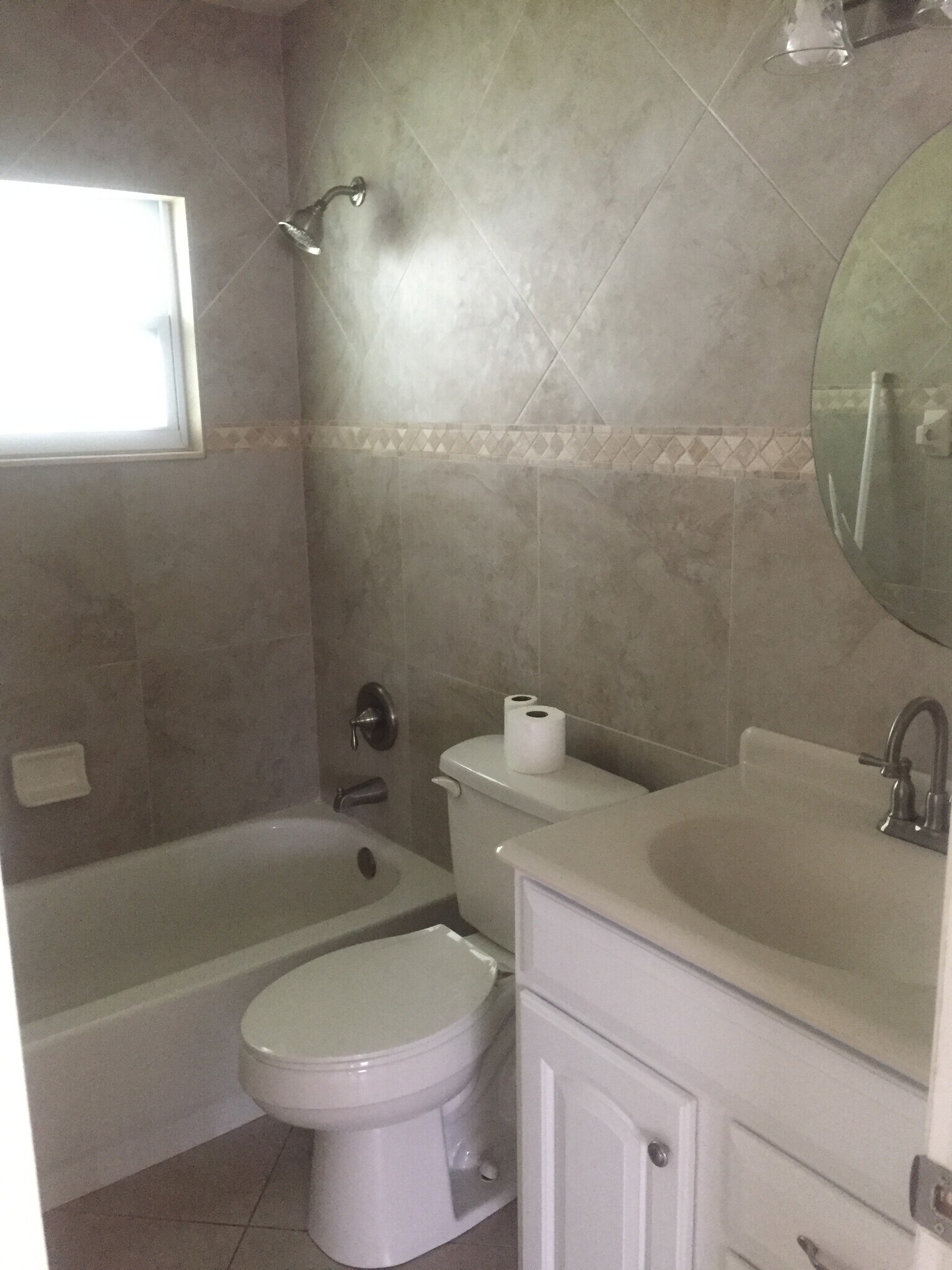 Building Photo - 2007 E Jefferson Street