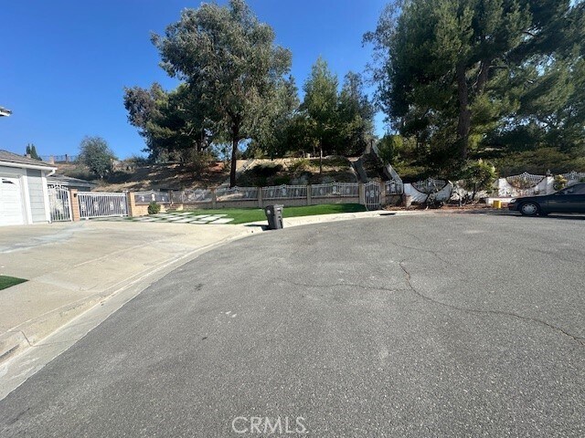 Building Photo - 24302 Darrin Dr