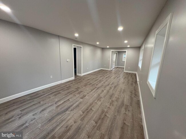 Building Photo - 6 Rockland Ave