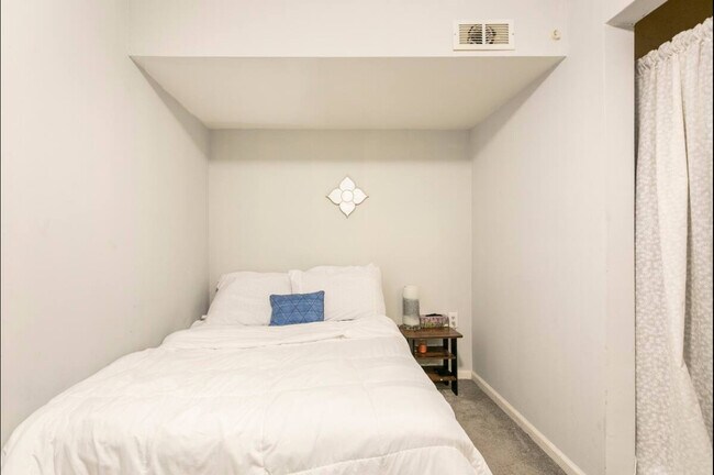 Building Photo - 8114 Fallow Dr