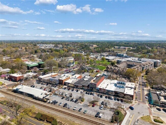 Building Photo - 124 Parkside W Ct