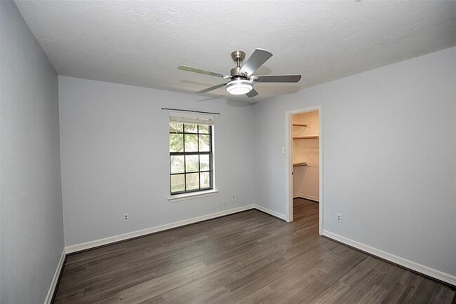 Building Photo - 2030 Cutter Dr