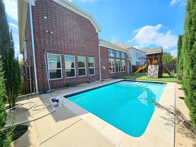 Building Photo - 319 Chandan Wy