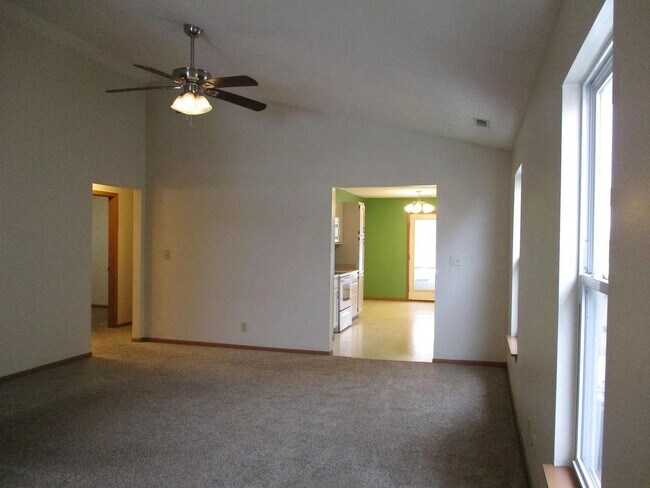 Building Photo - 4022 Homerton St