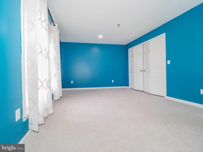 Building Photo - 9 Owens Landing Ct