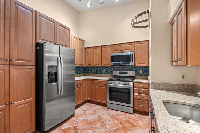 Building Photo - 6109 Wigmore Ln