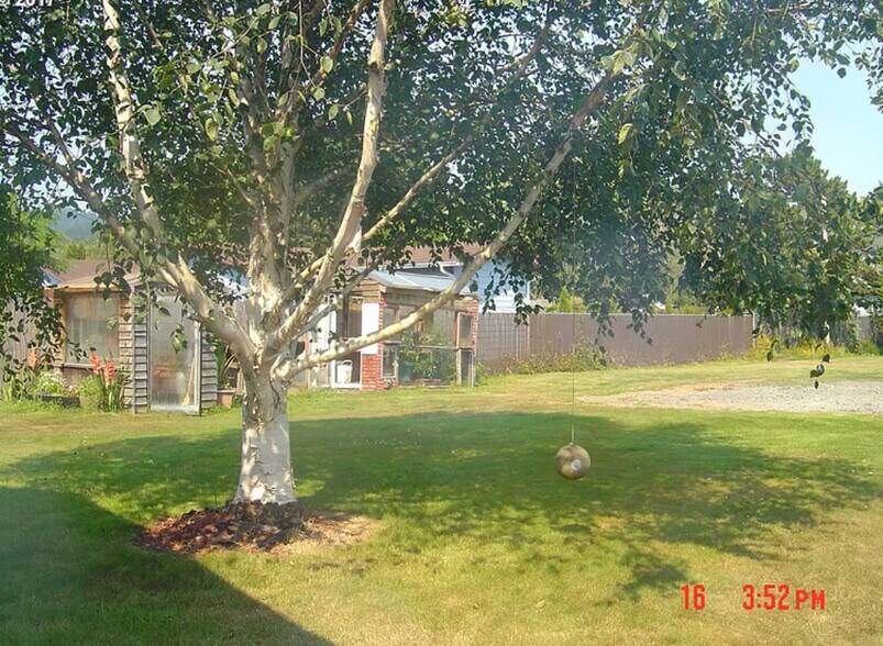 Building Photo - 722 2nd St