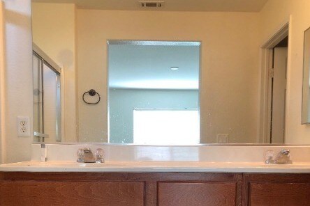 Building Photo - 25794 Iris Ave