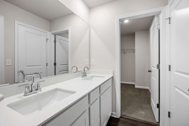 Building Photo - Location Location; 3 BR, 2.5 BA home