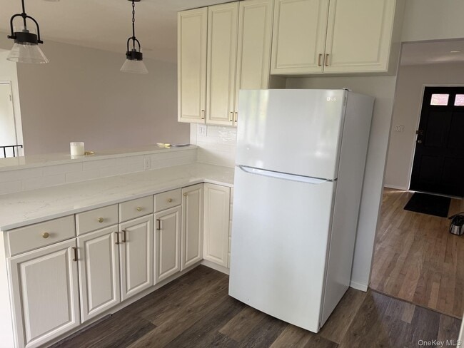 Building Photo - 37 Eastover Dr