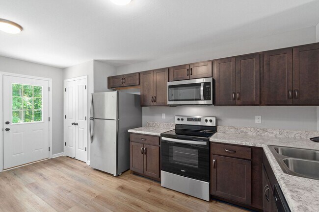 Building Photo - 223 Smithson Ln