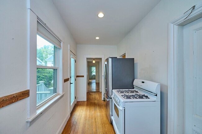 Building Photo - 18 Indiana Terrace