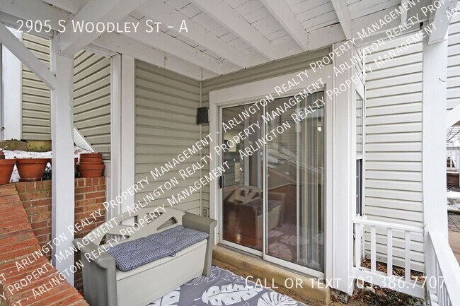 Building Photo - 2905 S Woodley St