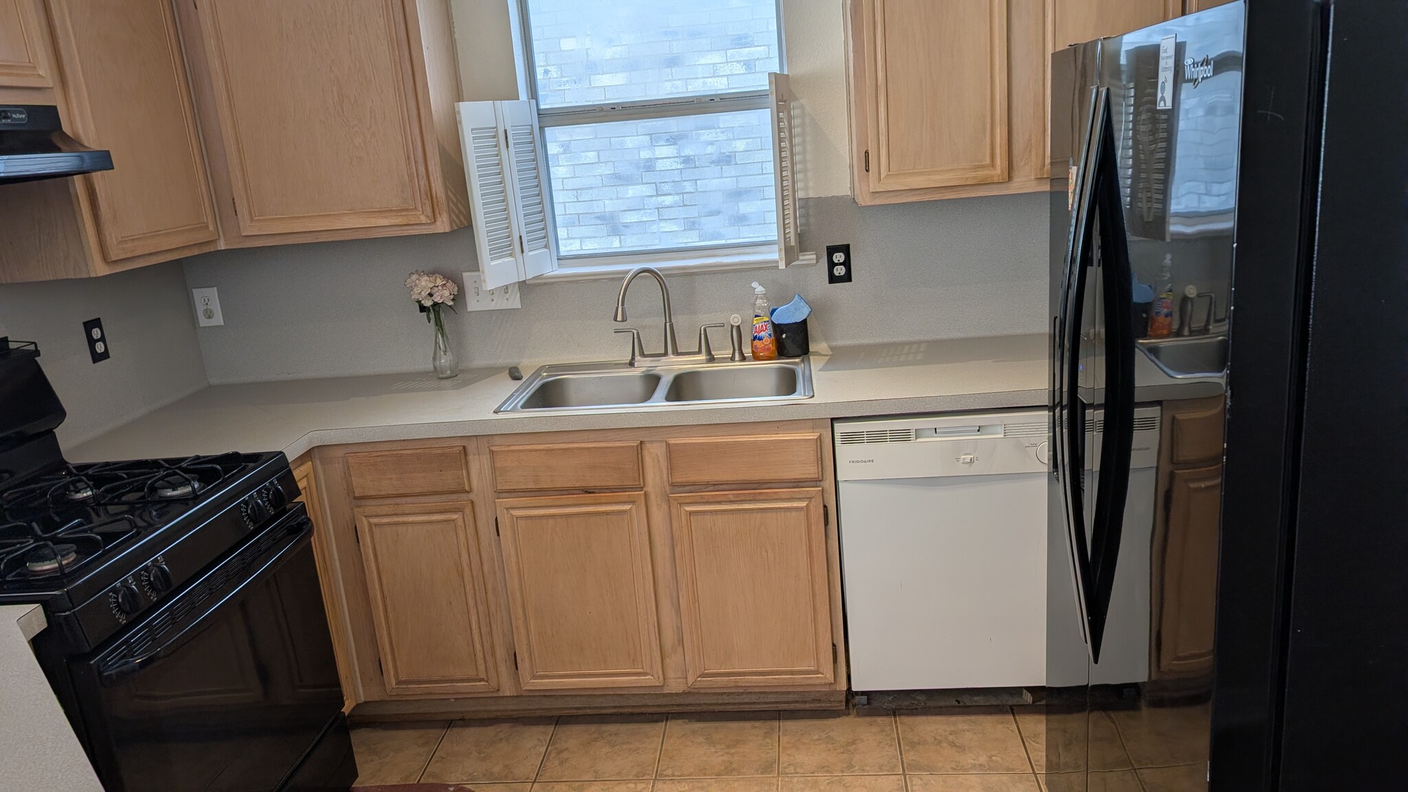 Building Photo - 5215 Waltham Ct