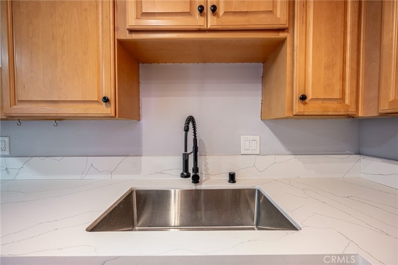 Building Photo - 4875 Cole St