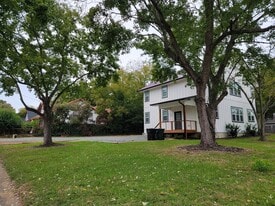 Building Photo - 624 Grace Ave