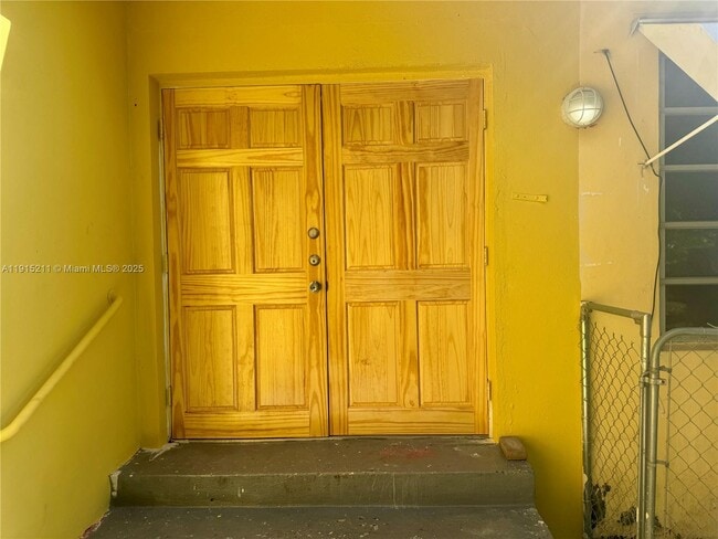 Building Photo - 100 NW 64th Ct