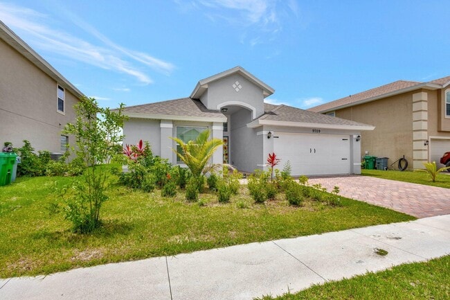 Building Photo - 9709 Starboard Dr