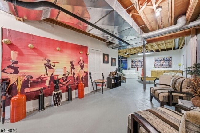 Building Photo - 11 Rosewood Ln