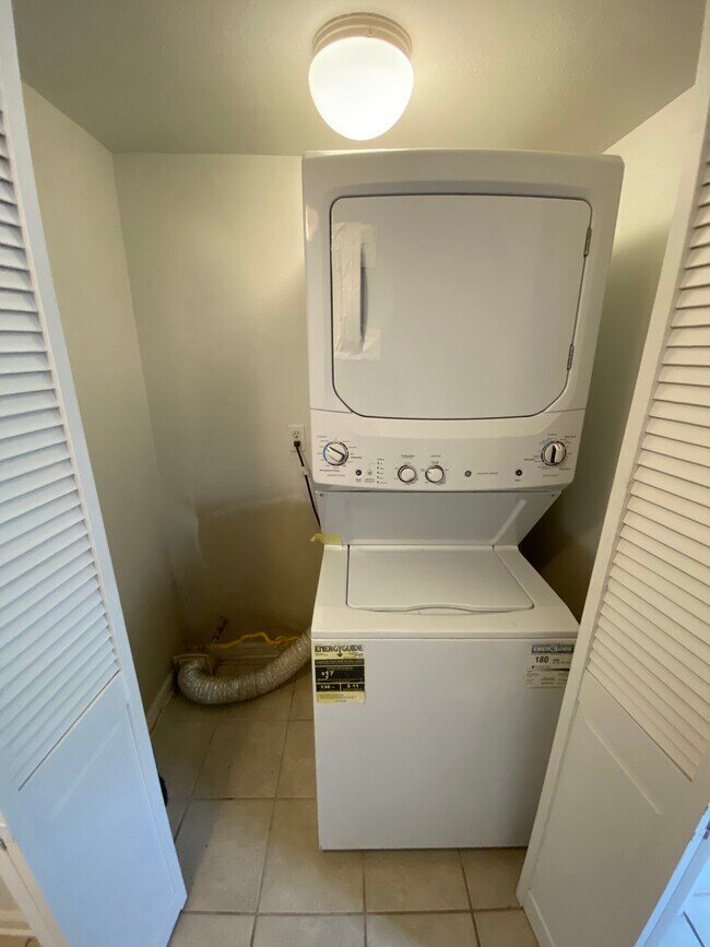 Building Photo - 7435 Garfield St