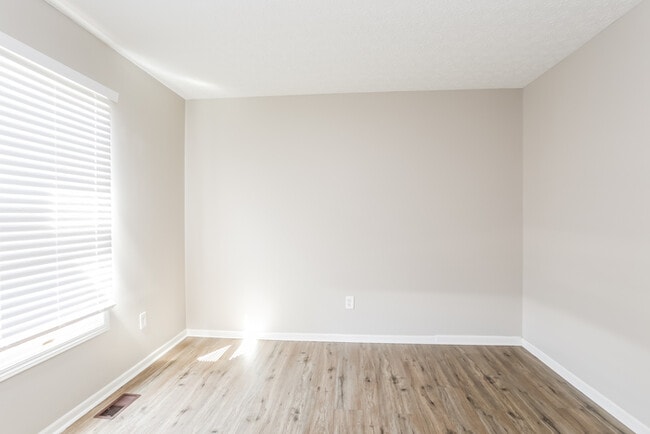 Building Photo - 203 Niatross Pl