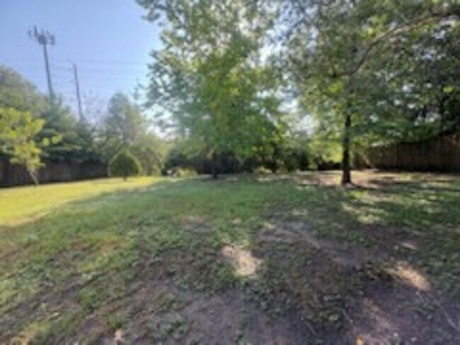 Building Photo - 247 Cocos Dr