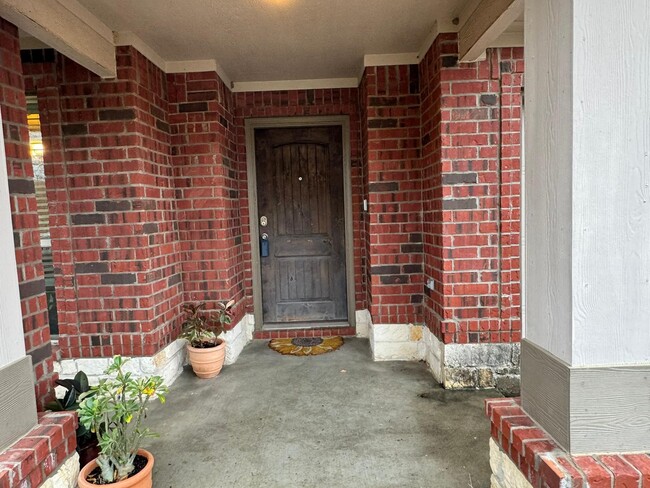 Building Photo - 5550 Casa Calvet Dr