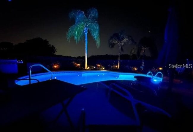 Building Photo - 9030 Bullrush Ct