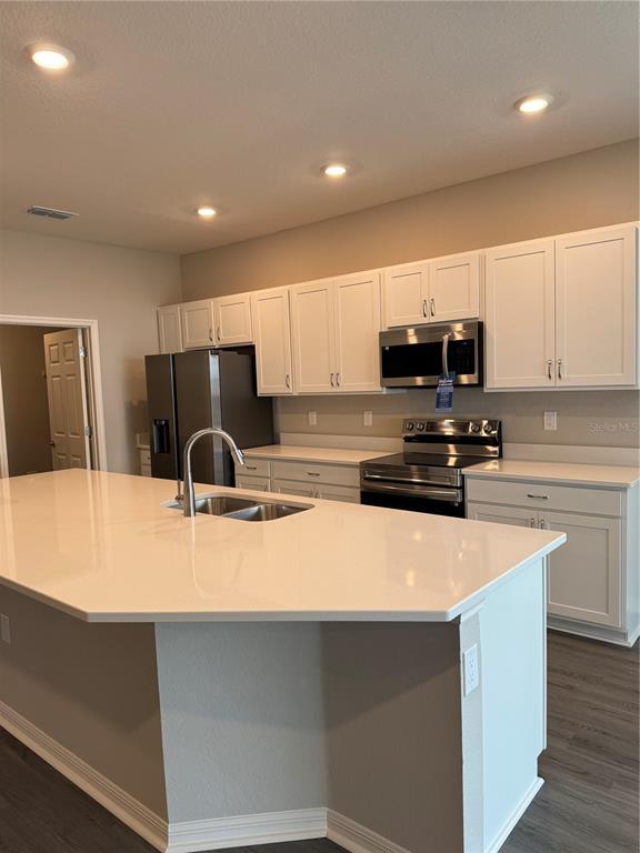 Building Photo - 1008 Aruba Ave