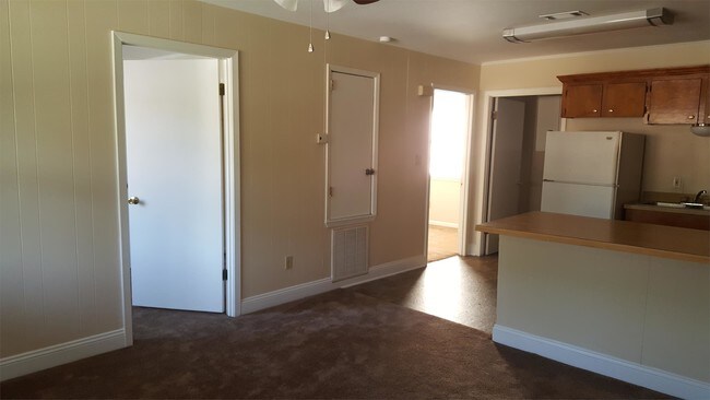 Building Photo - 209 Dixie Ave