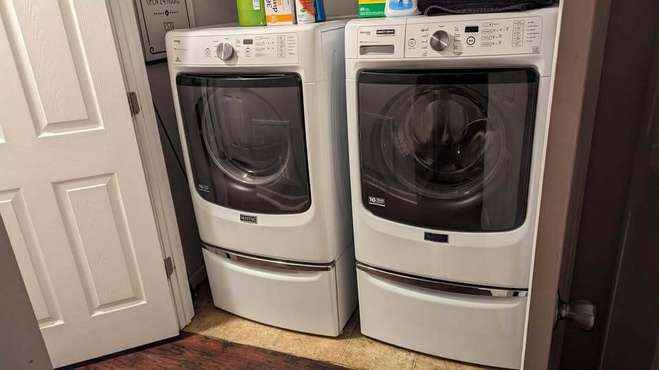 Building Photo - 106 Attu St